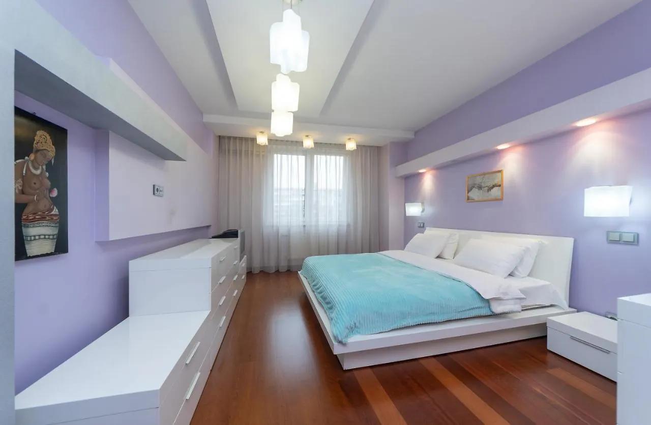Livoberezhna Apartments V&V Group Kijów