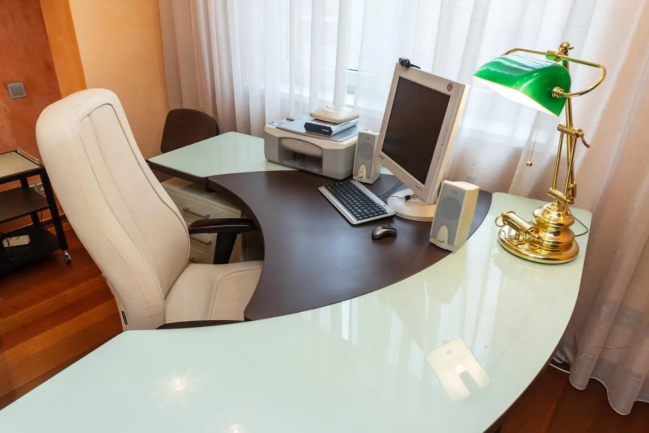 Livoberezhna Apartments V&V Group Kyiv