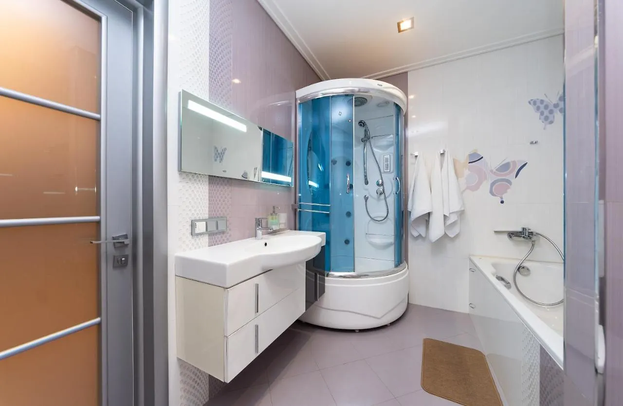 Livoberezhna Apartments V&V Group Kyiv